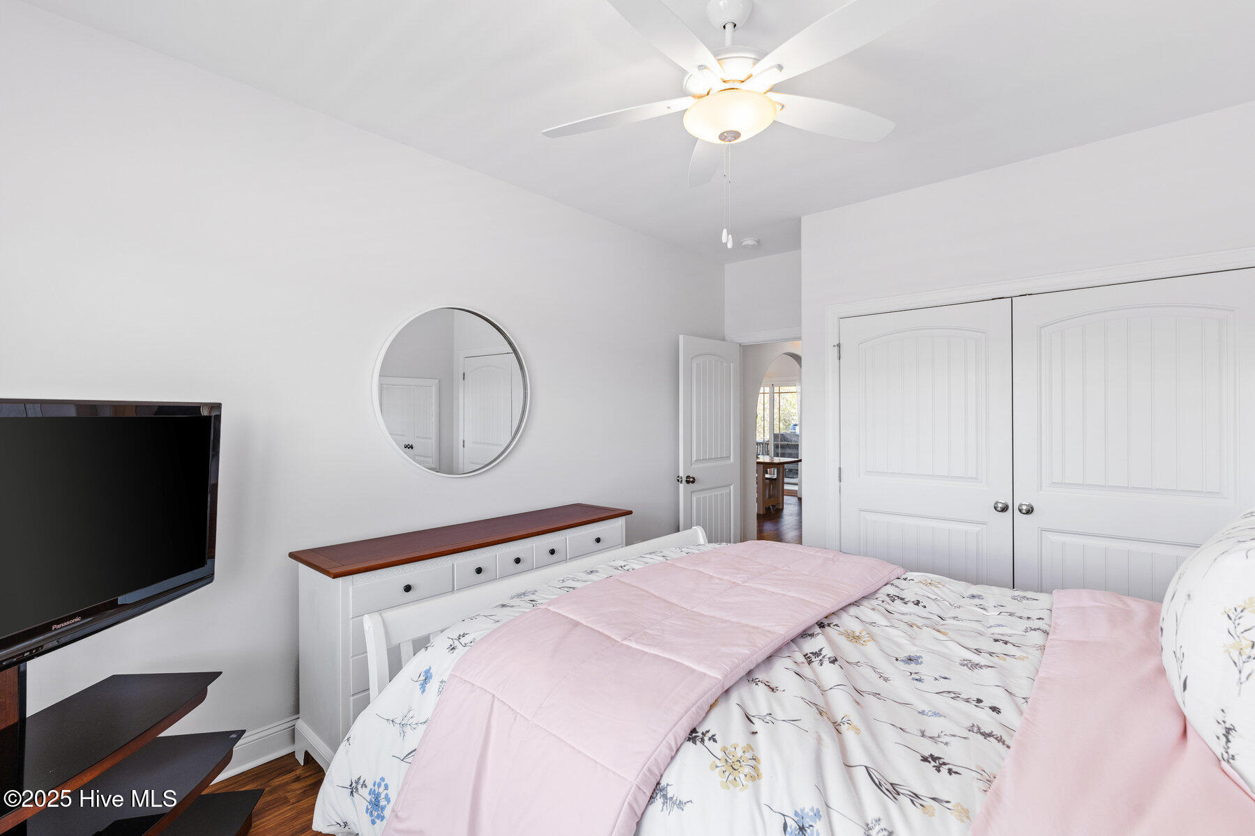 2204 W Oak Island Drive