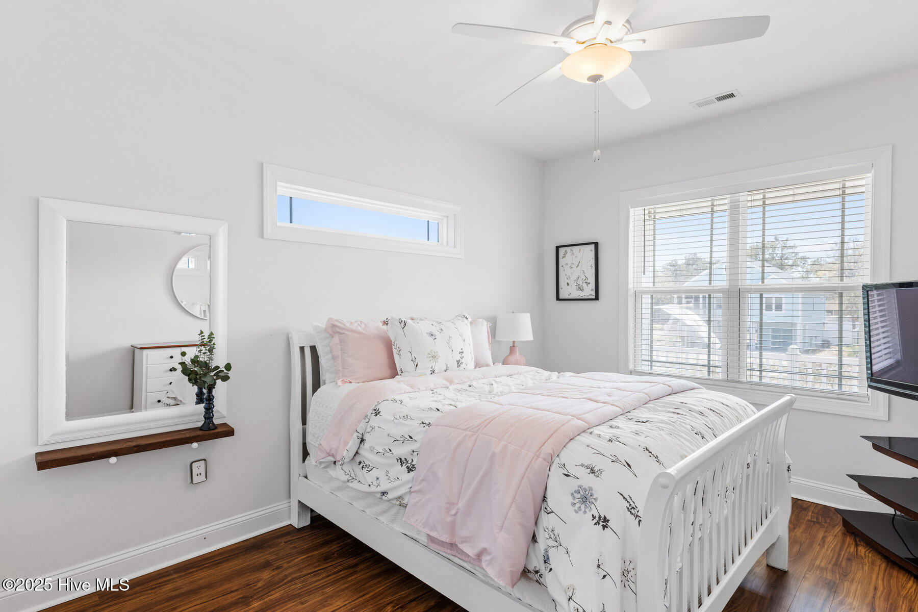 2204 W Oak Island Drive