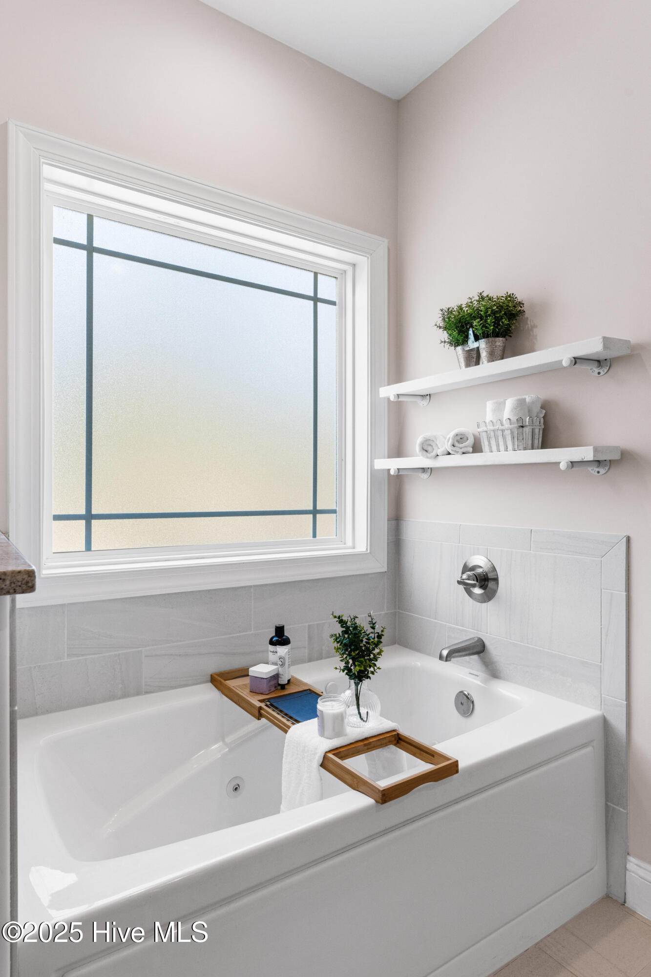 2204 W Oak Island Drive