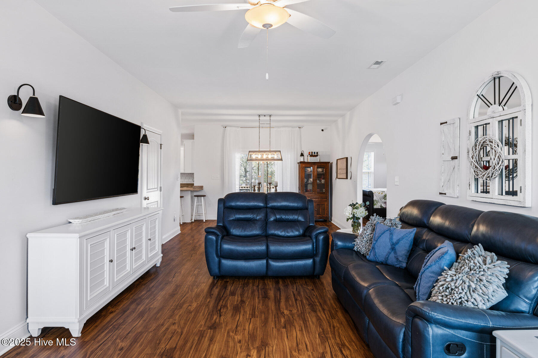 2204 W Oak Island Drive