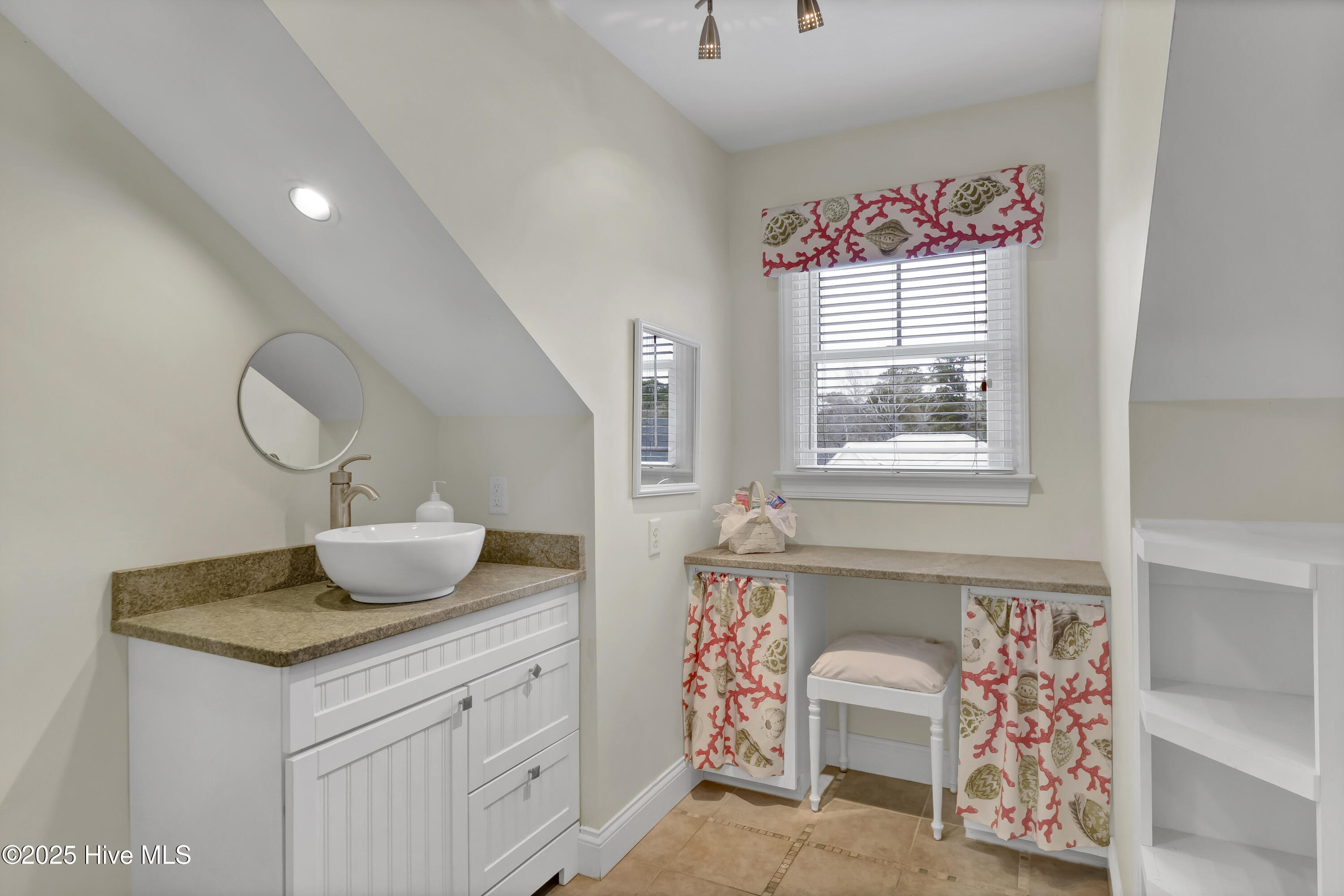 4117 Donnelly Lane