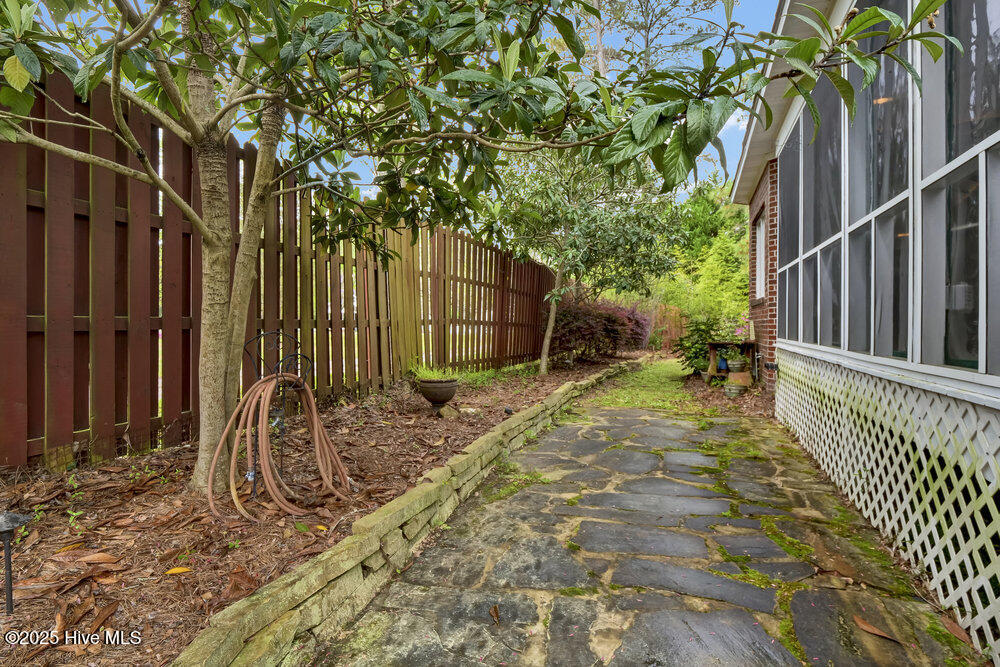 5102 Masonboro Harbour Drive