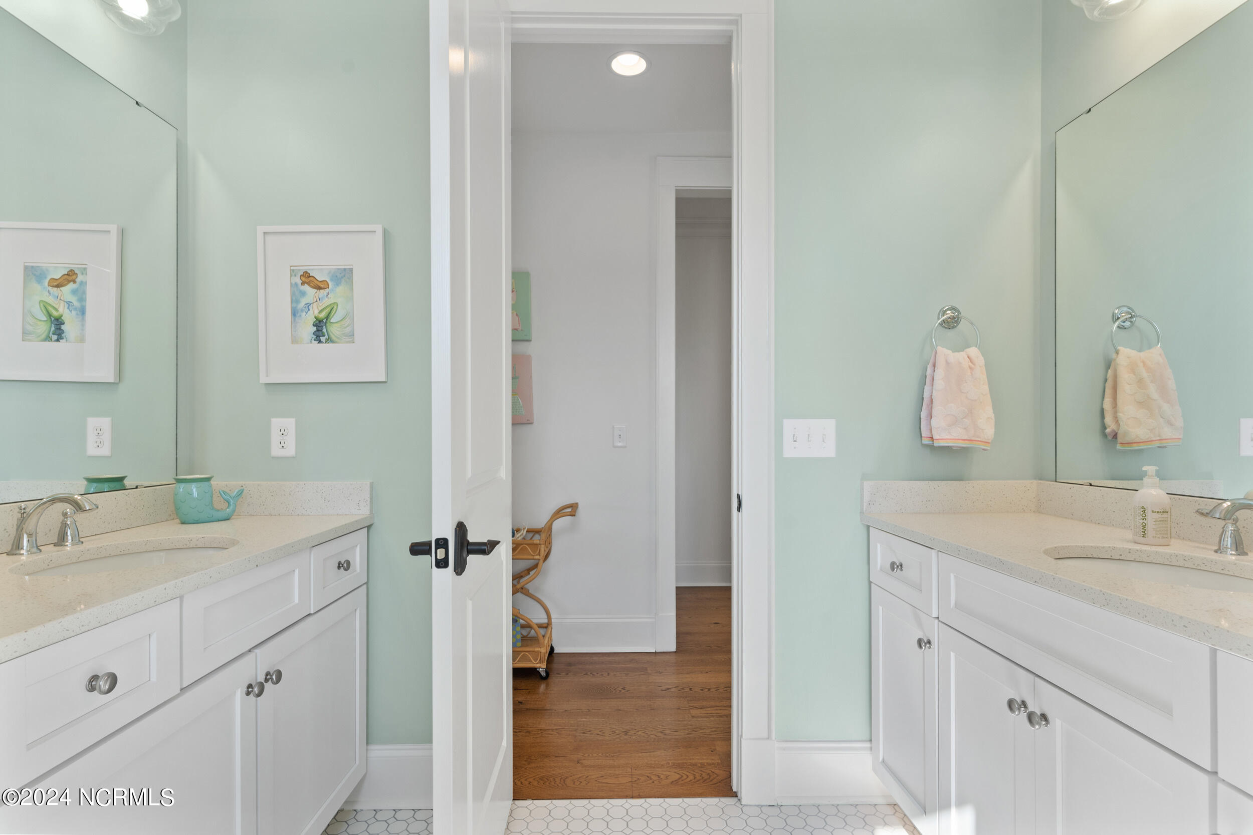 46 Hammock Watch Way