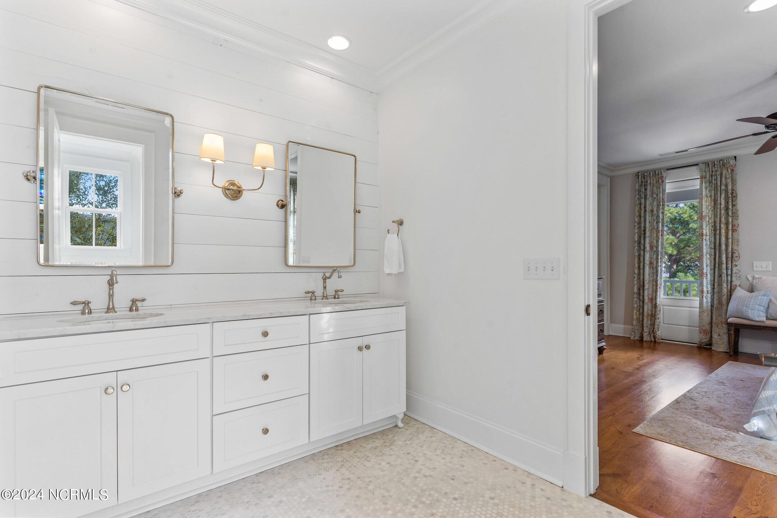 46 Hammock Watch Way