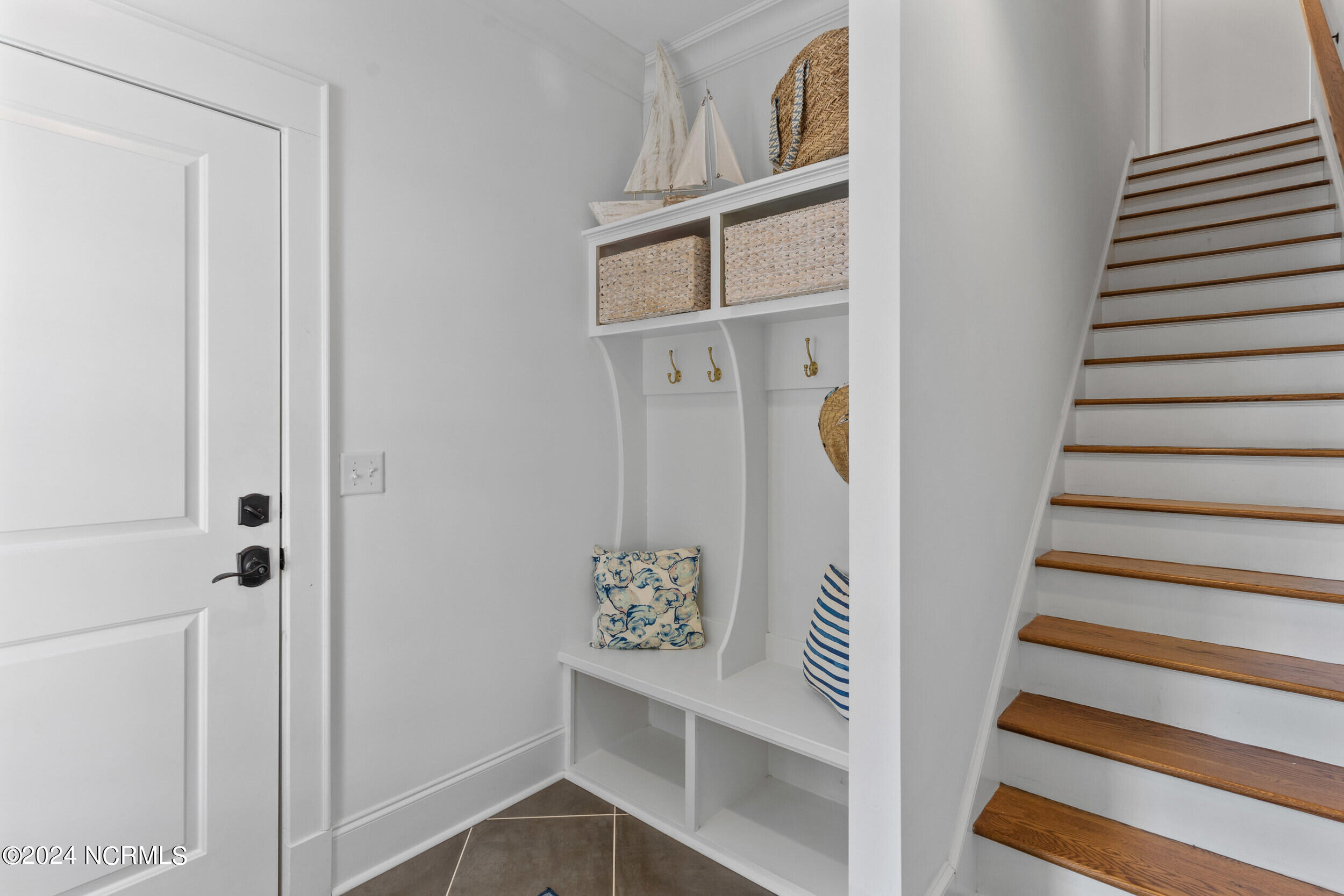 46 Hammock Watch Way