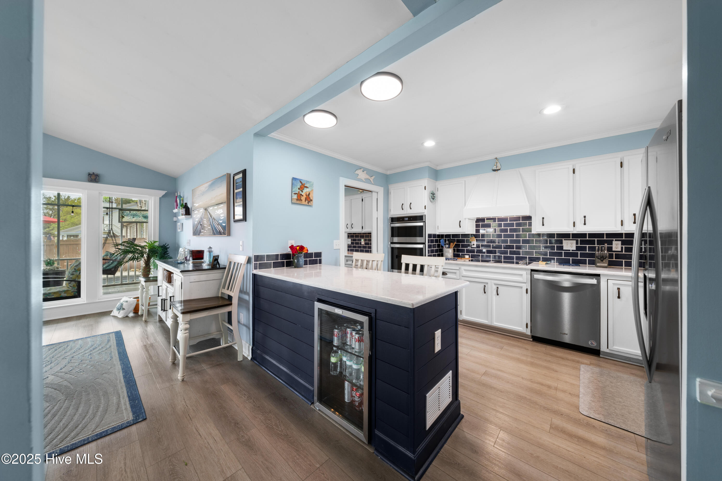 227 Peninsula Drive