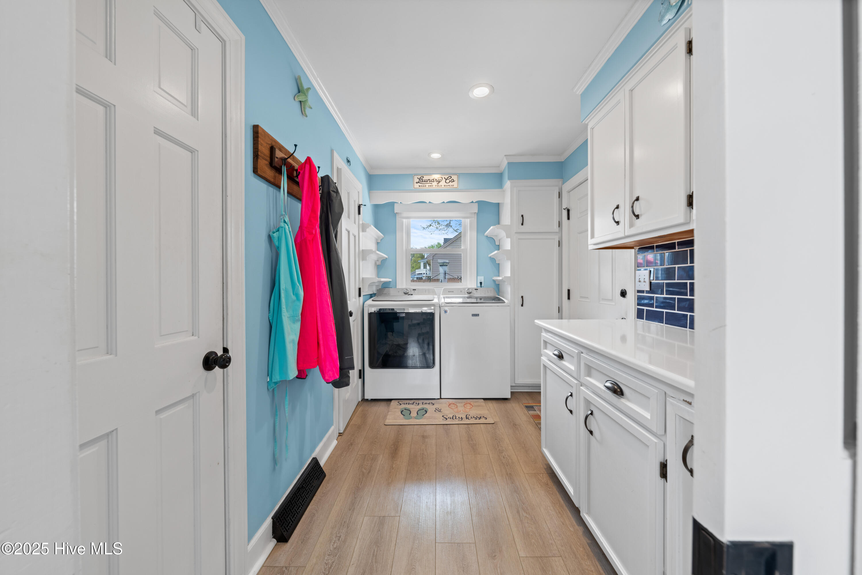 227 Peninsula Drive