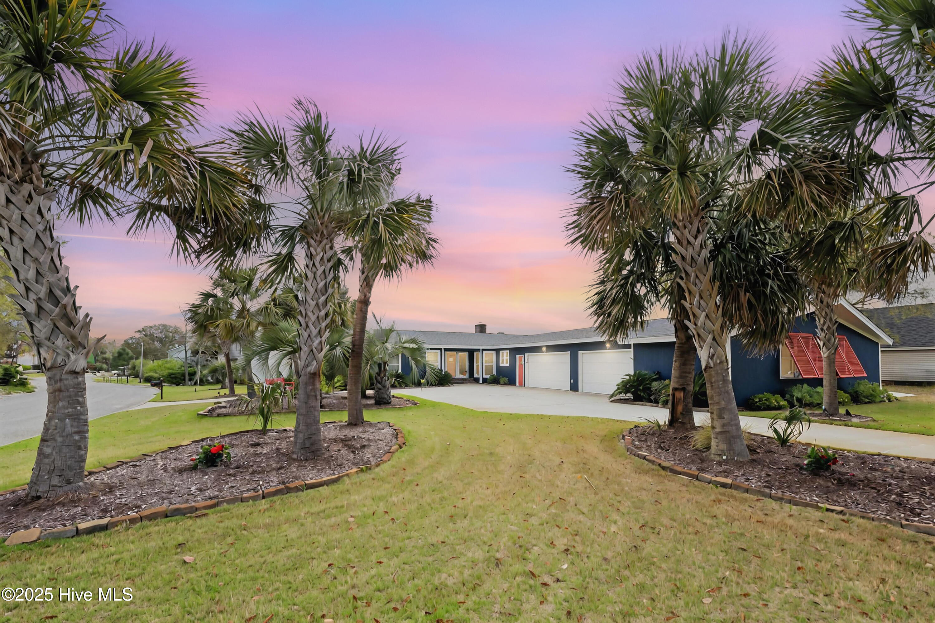 227 Peninsula Drive