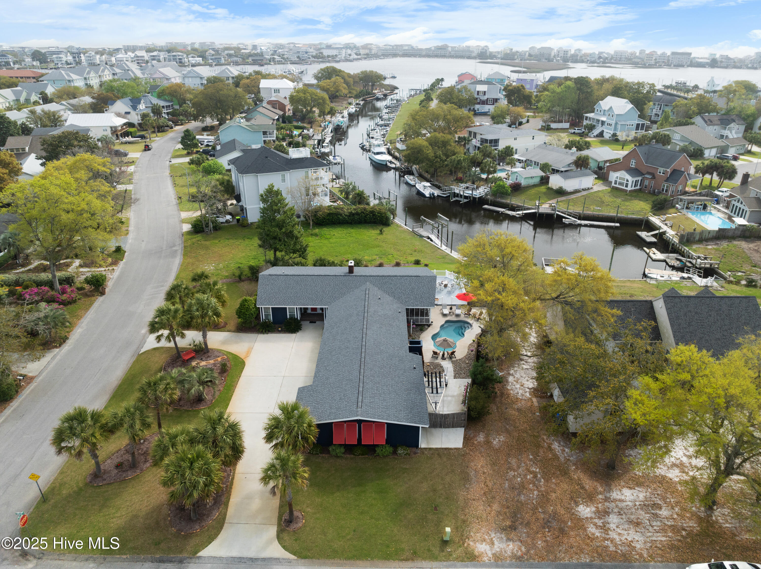 227 Peninsula Drive