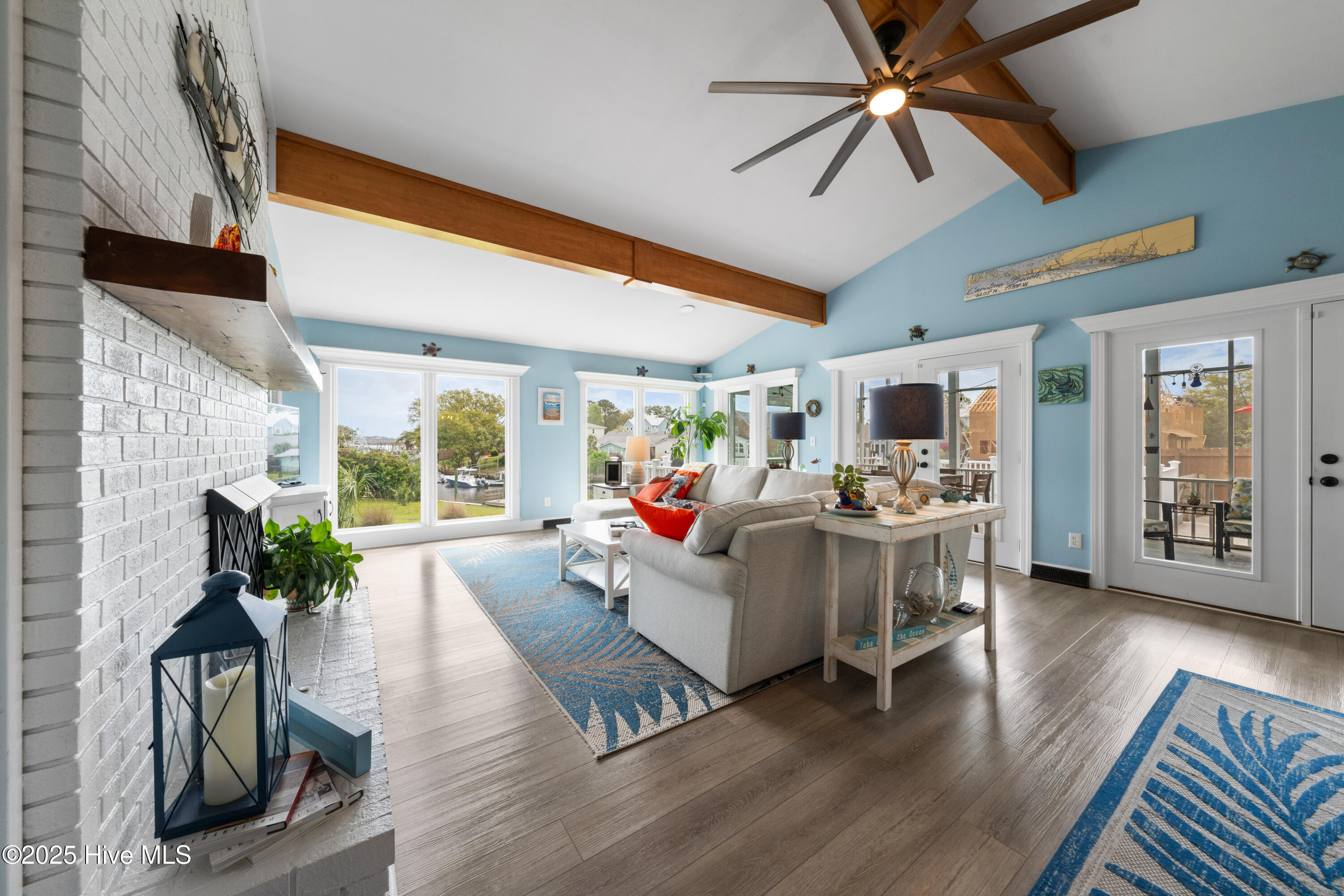 227 Peninsula Drive