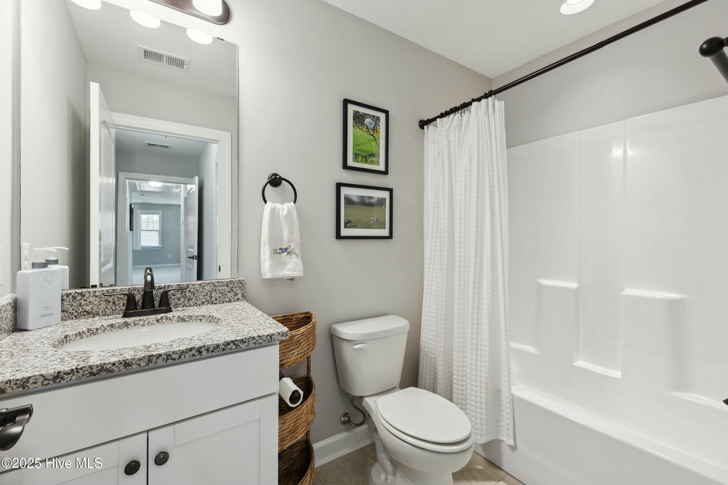 436 Island End Court