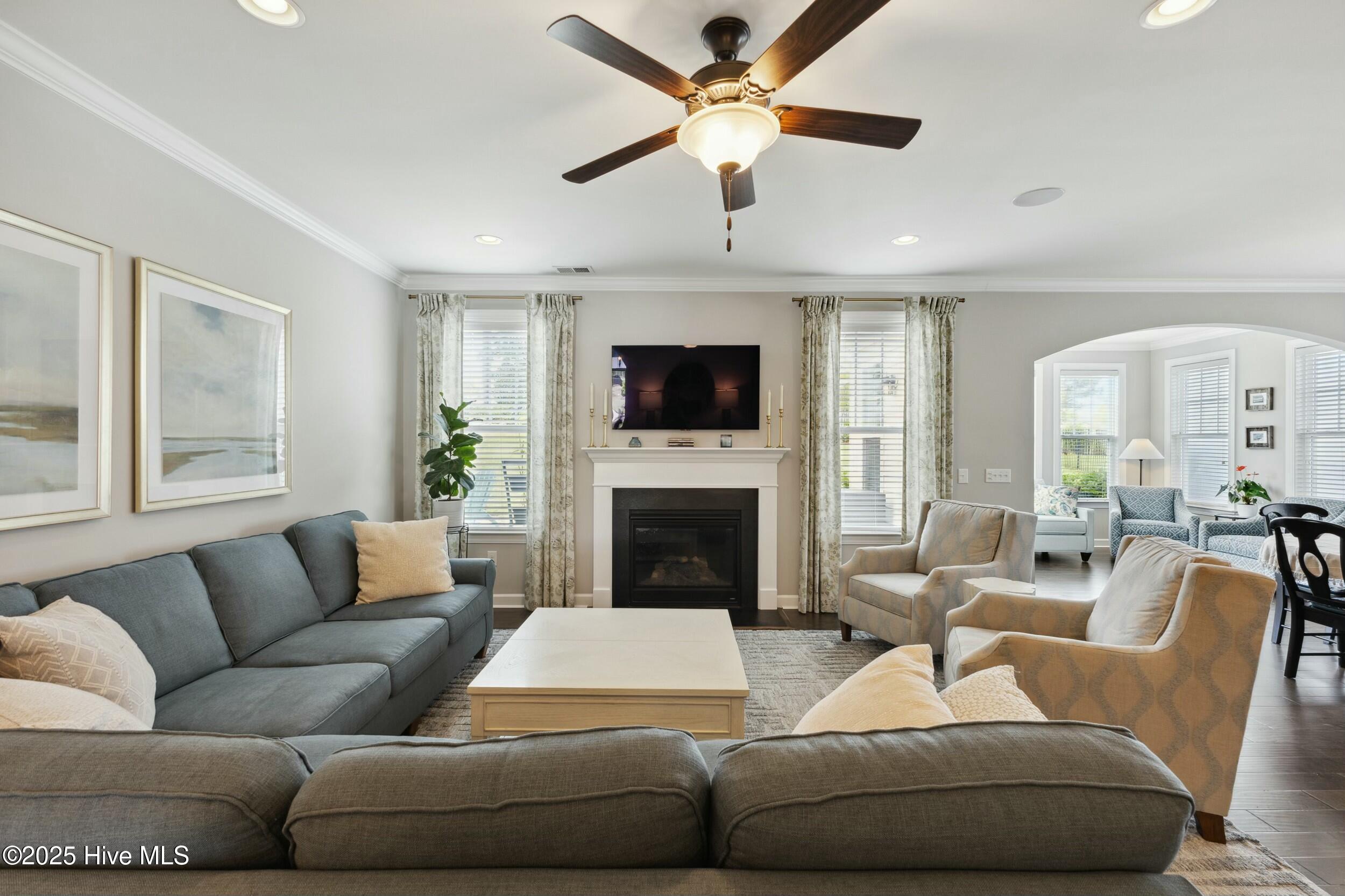 436 Island End Court