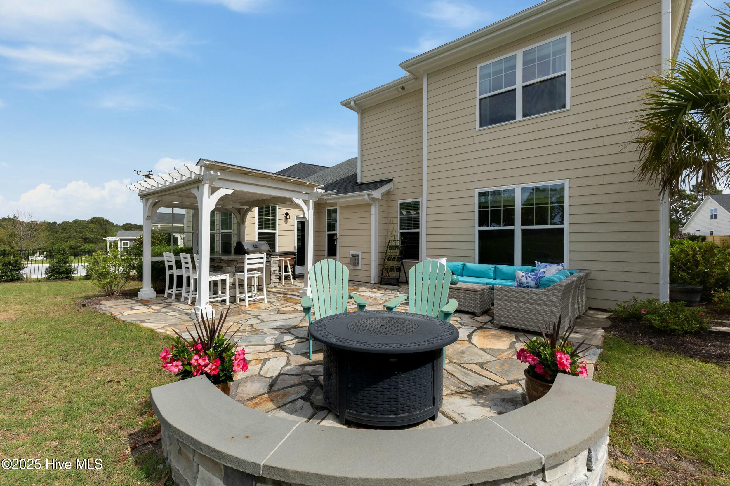 436 Island End Court