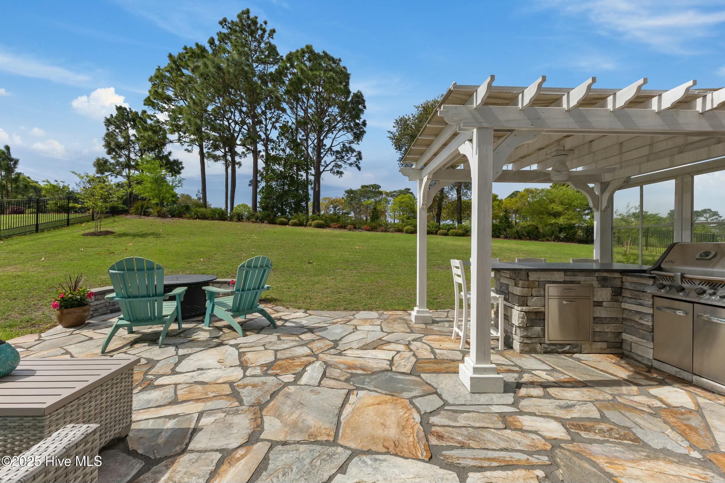 436 Island End Court