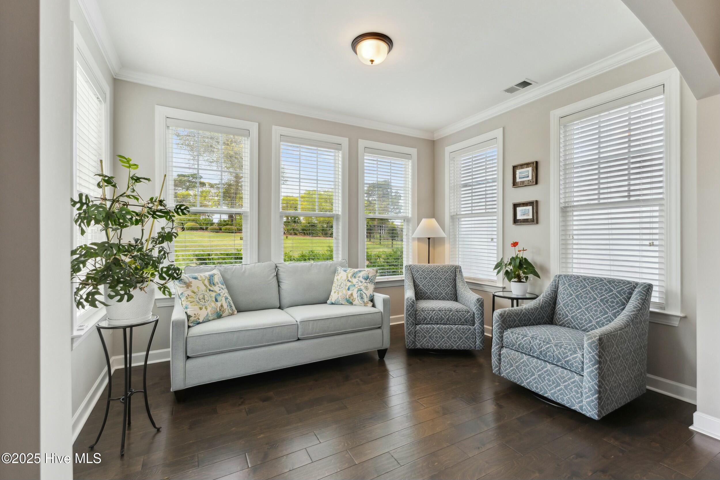 436 Island End Court