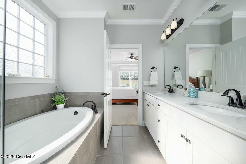 436 Island End Court