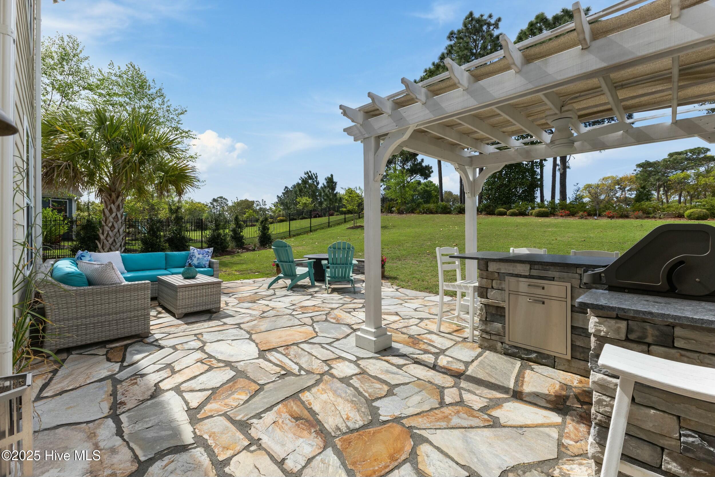 436 Island End Court