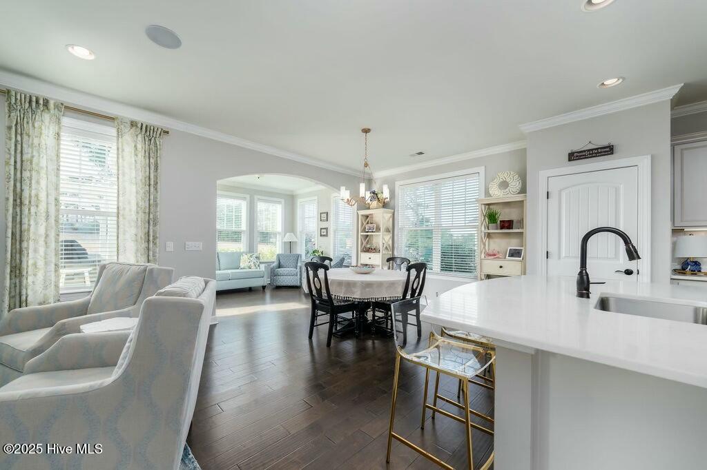 436 Island End Court