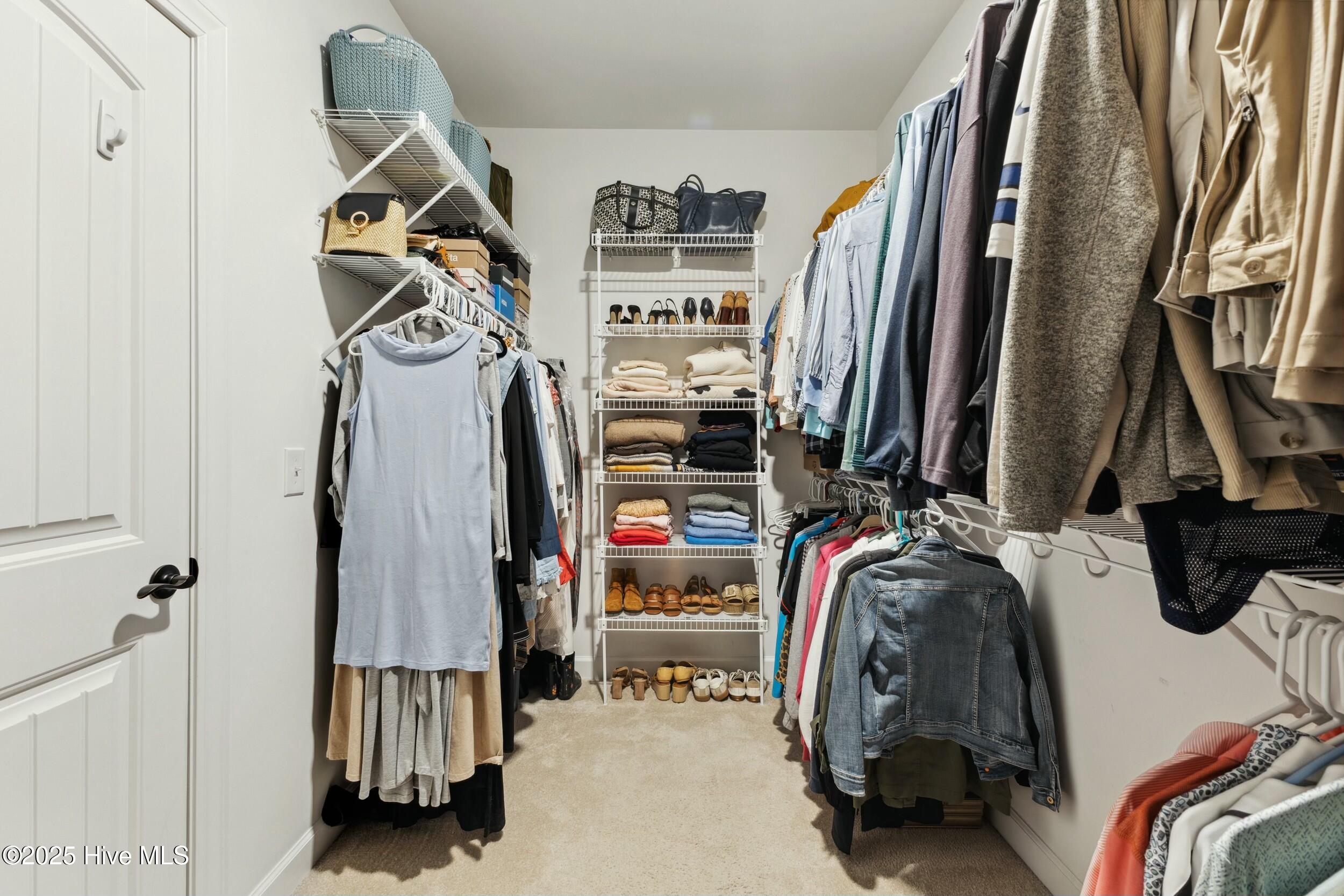 436 Island End Court