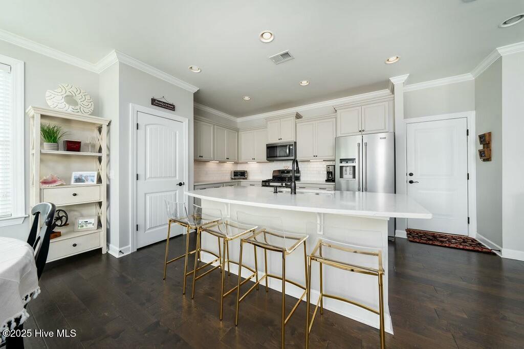 436 Island End Court