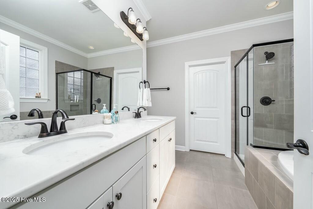 436 Island End Court