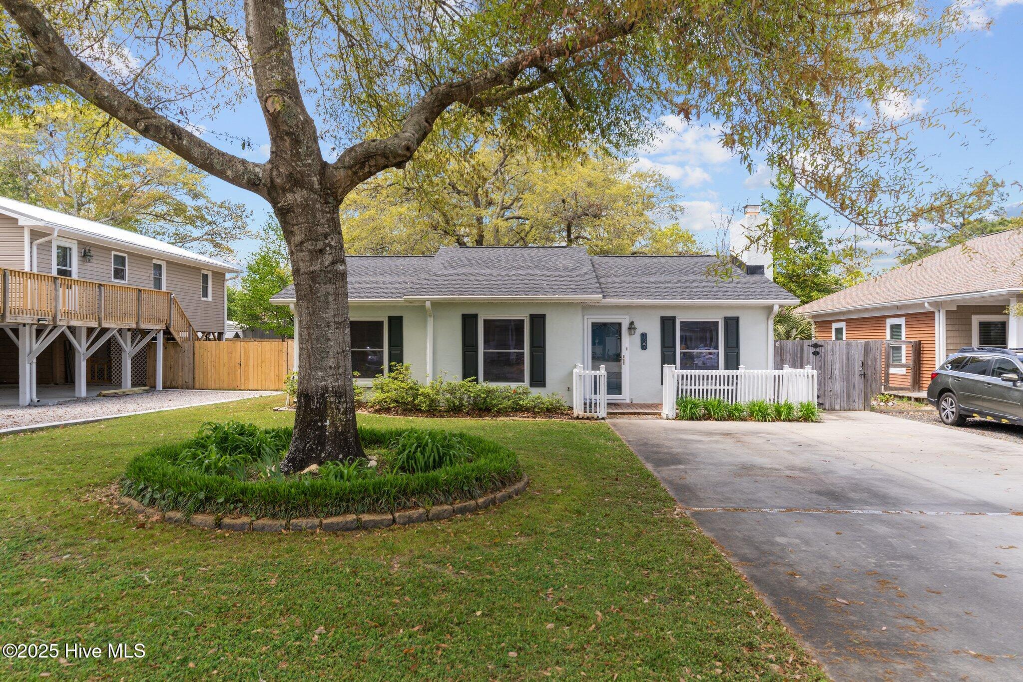 137 NW 3rd Street