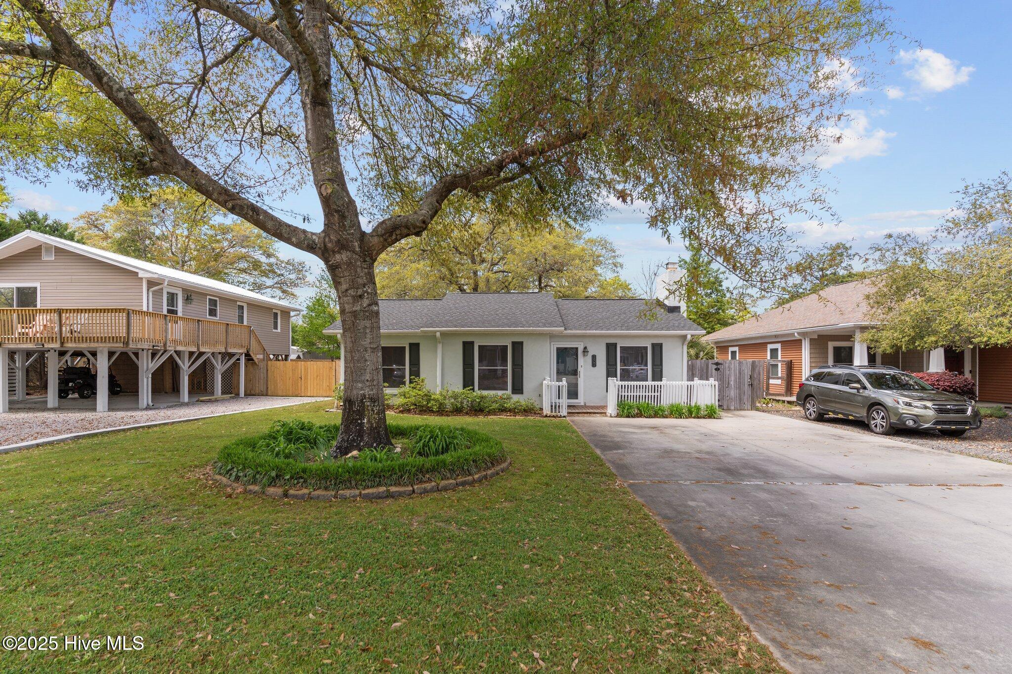 137 NW 3rd Street