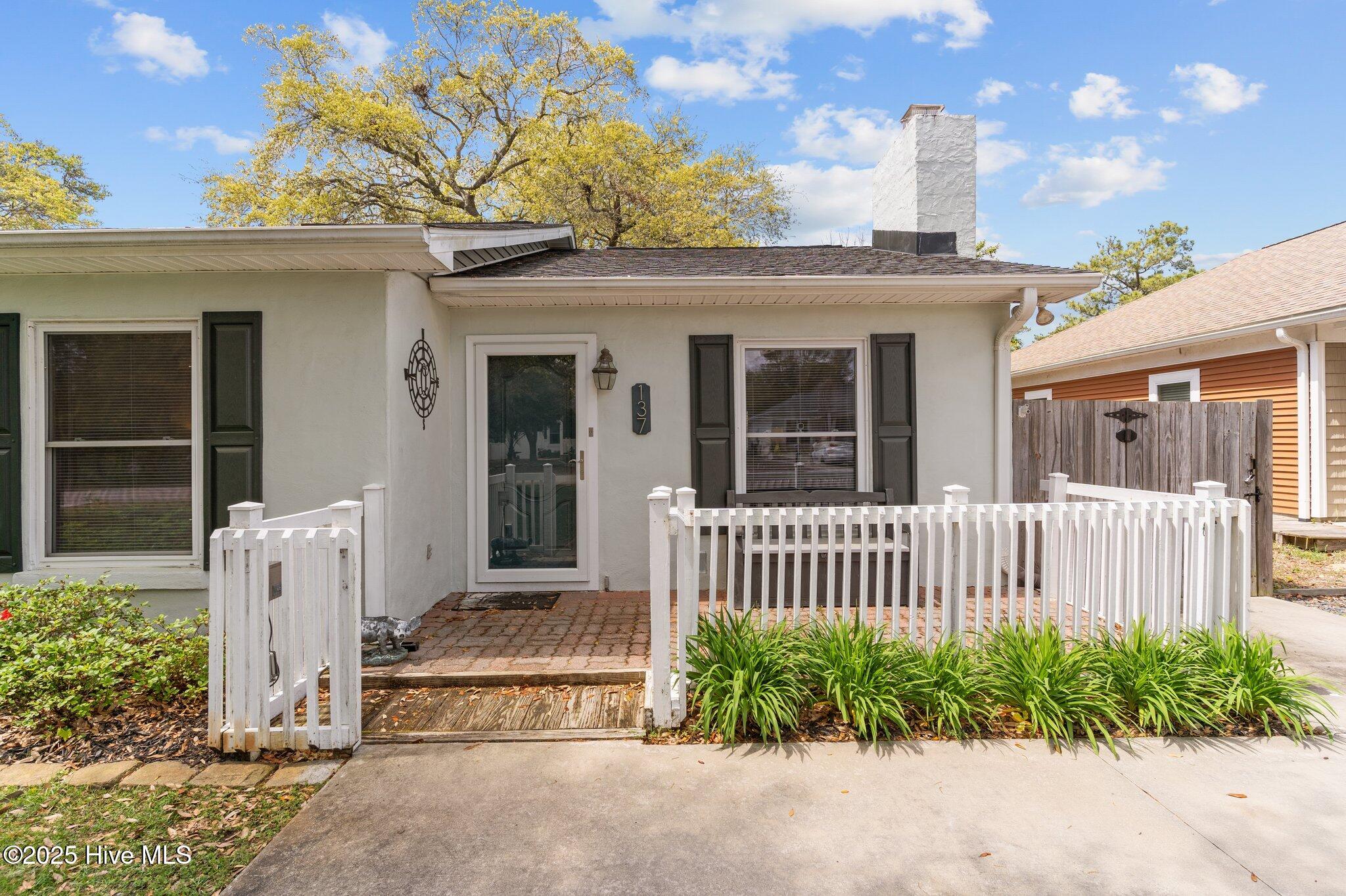 137 NW 3rd Street