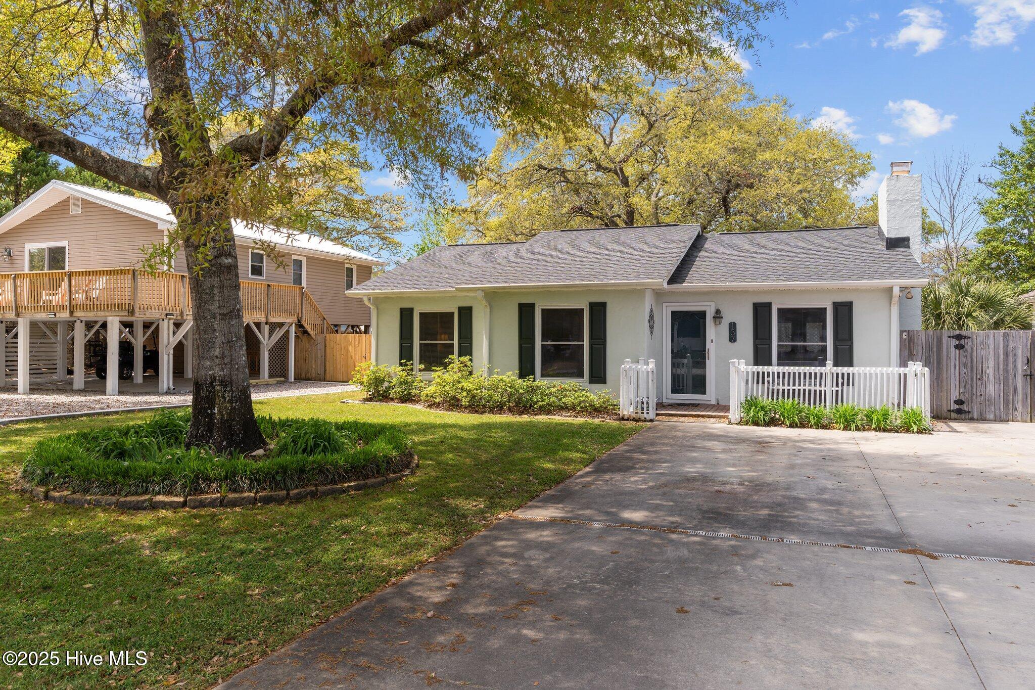 137 NW 3rd Street