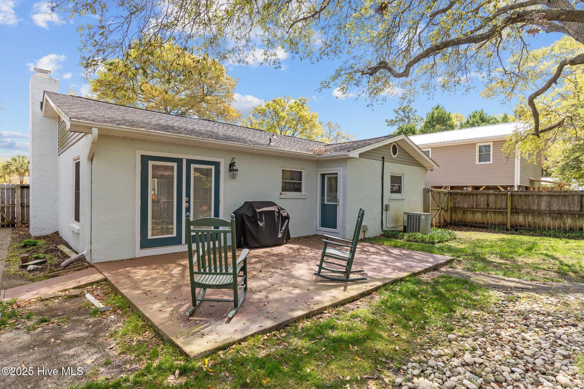 137 NW 3rd Street