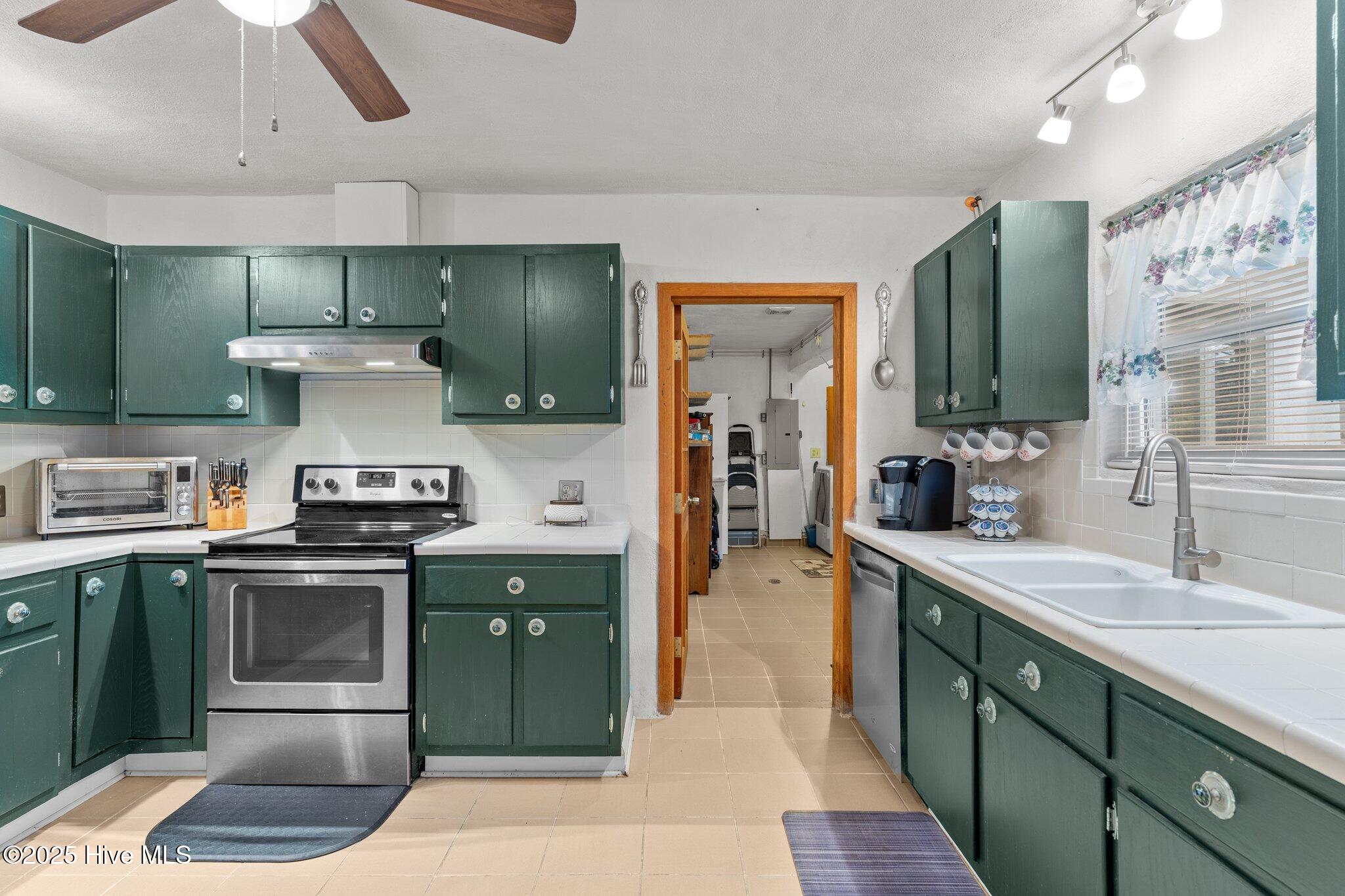 137 NW 3rd Street