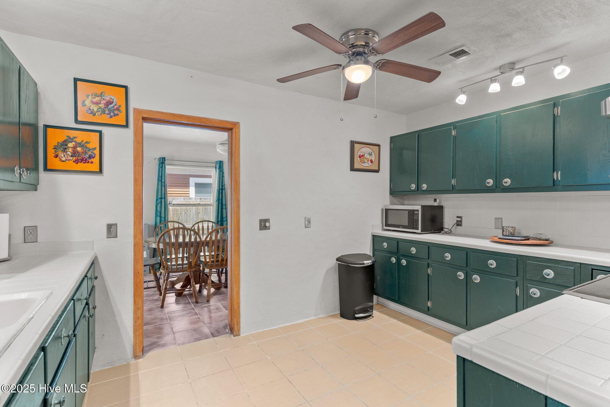 137 NW 3rd Street