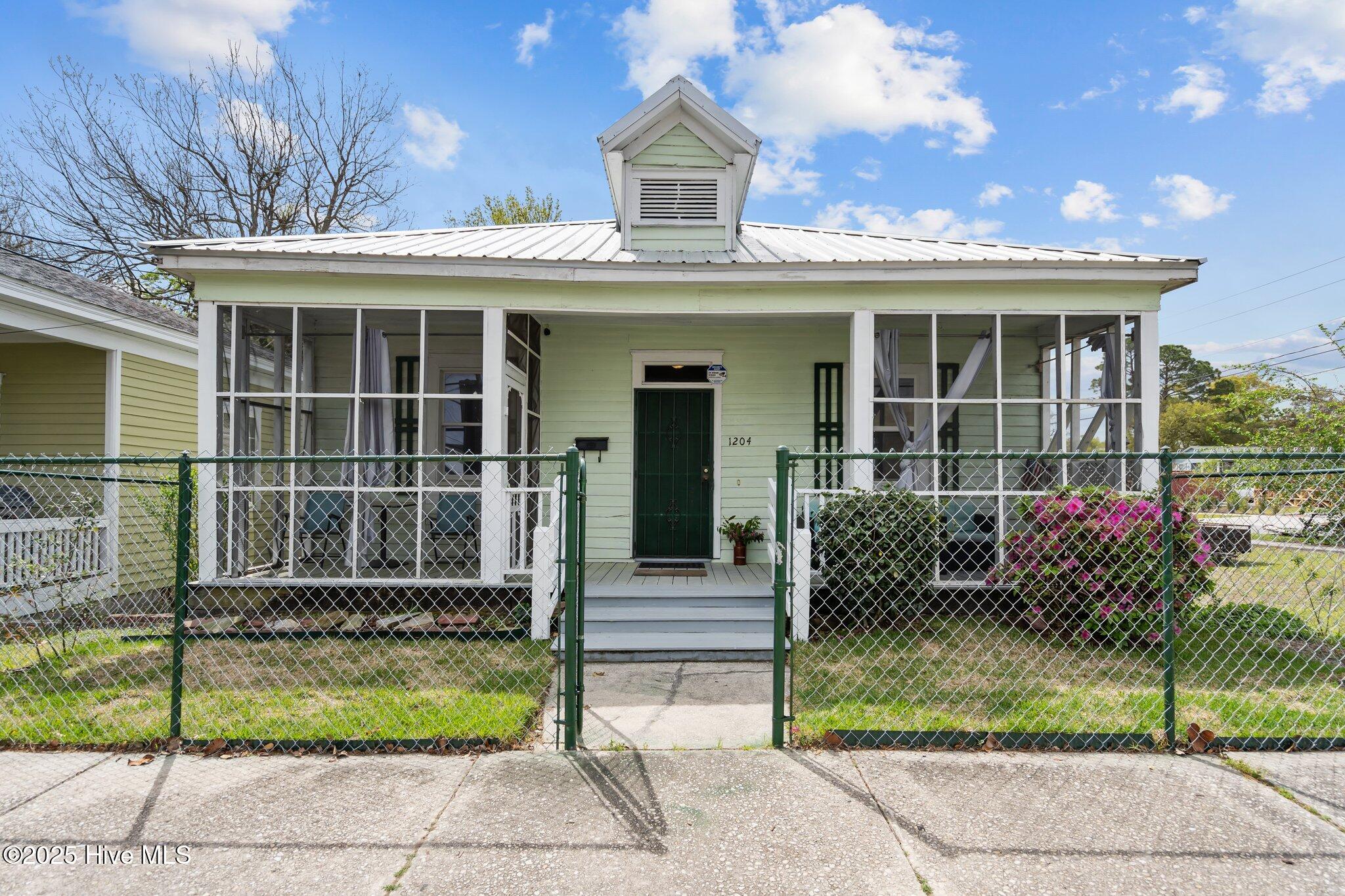 1204 Castle Street