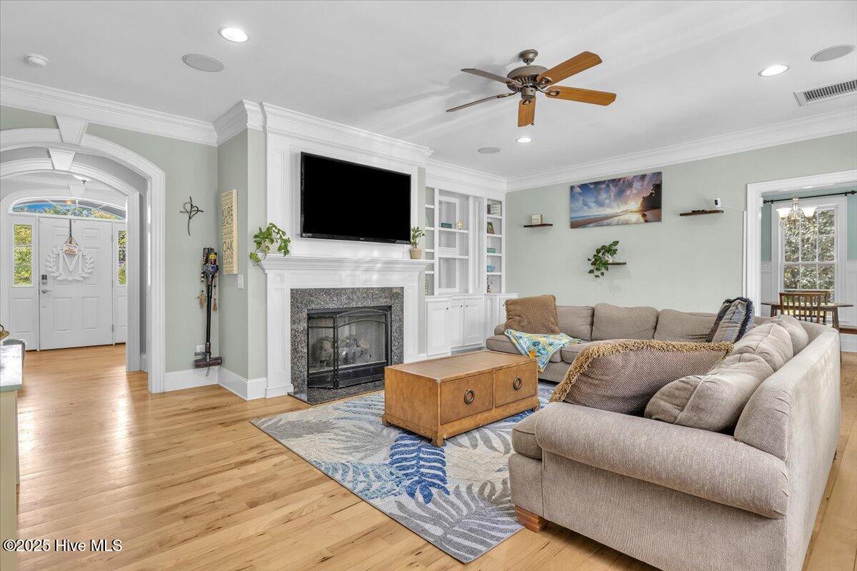 10248 Mariners Cove Court