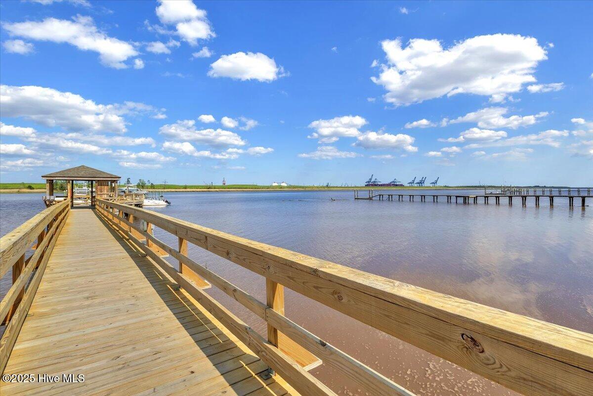 10248 Mariners Cove Court