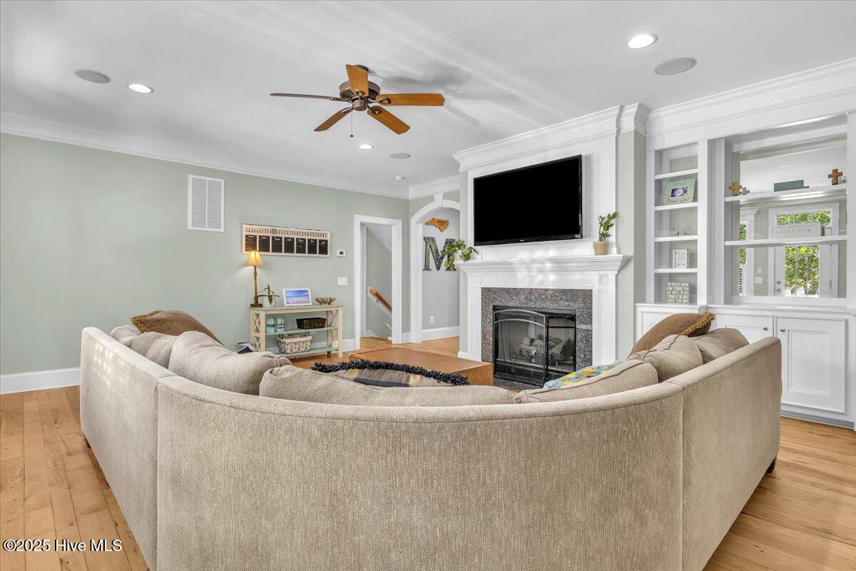 10248 Mariners Cove Court