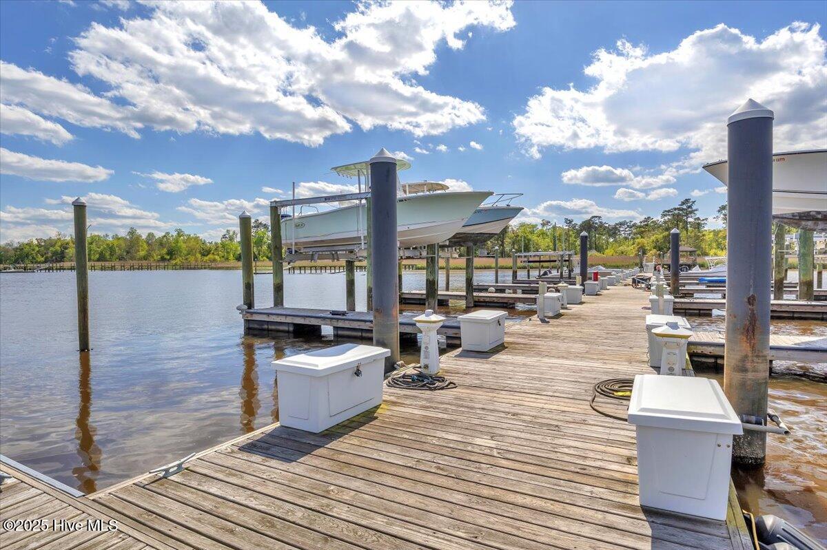 10248 Mariners Cove Court