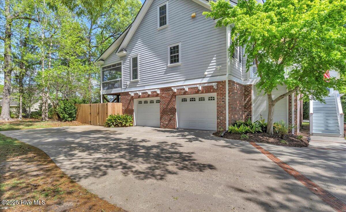 10248 Mariners Cove Court