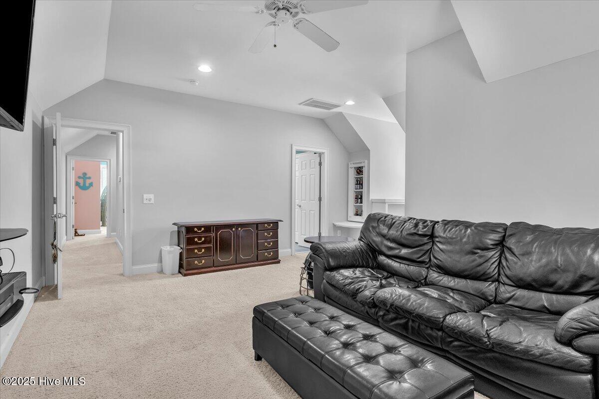 10248 Mariners Cove Court