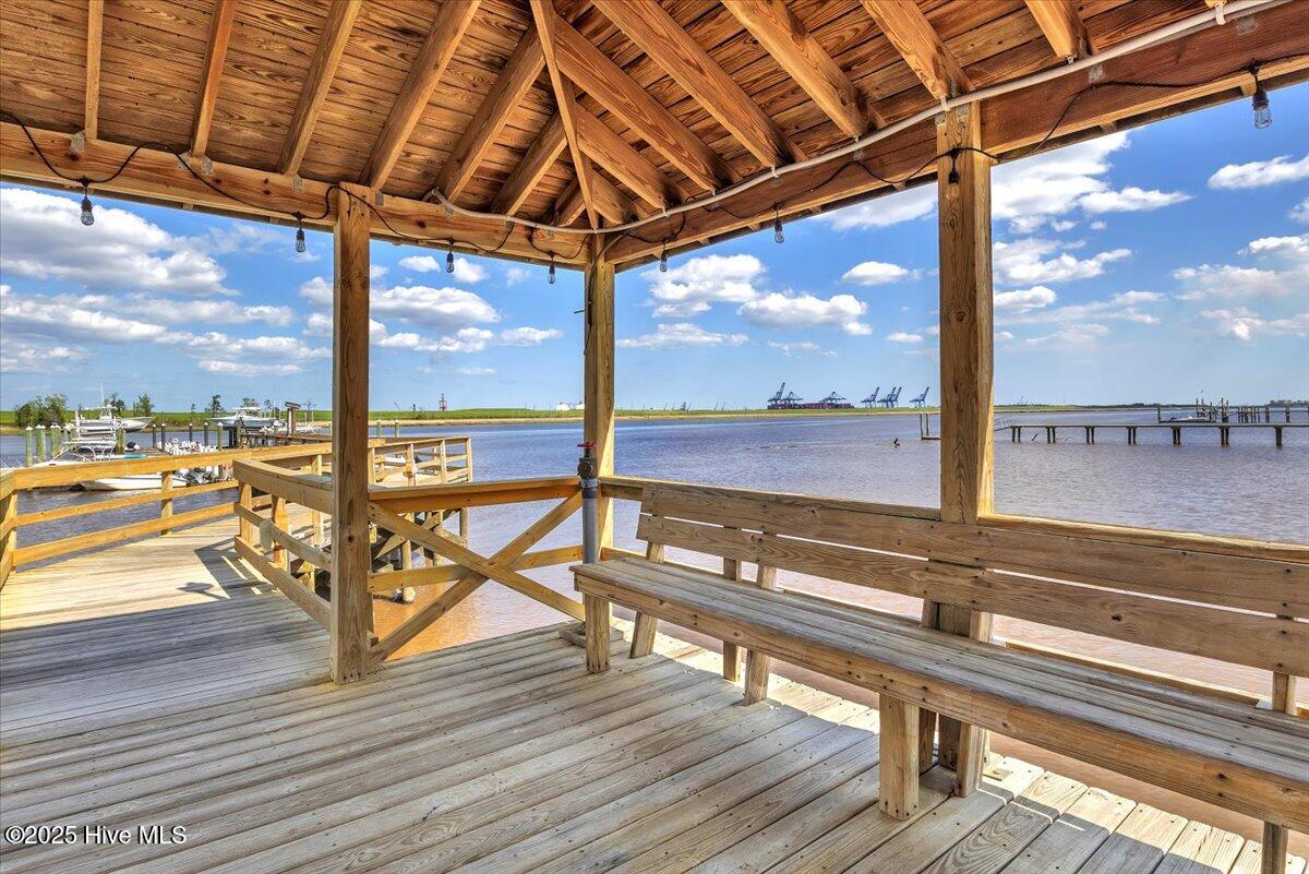 10248 Mariners Cove Court