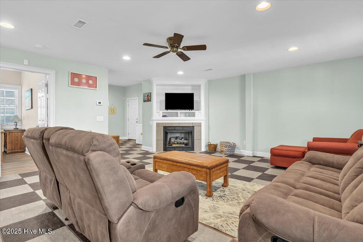 10248 Mariners Cove Court