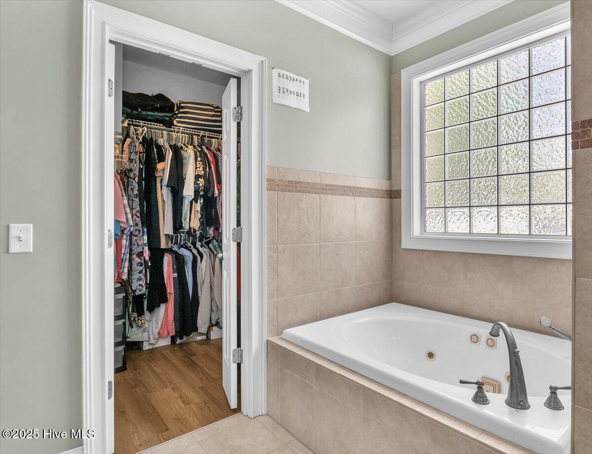 10248 Mariners Cove Court