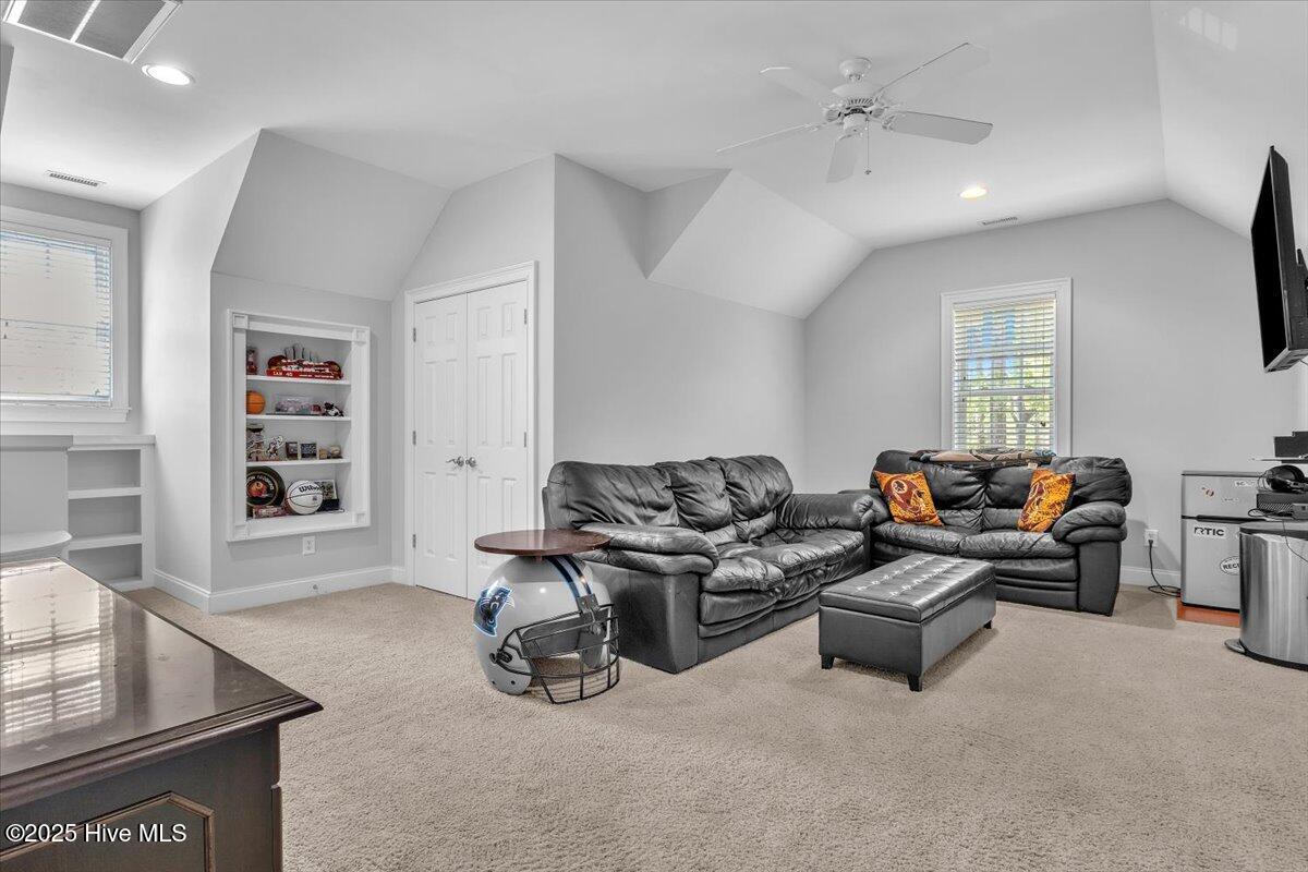 10248 Mariners Cove Court