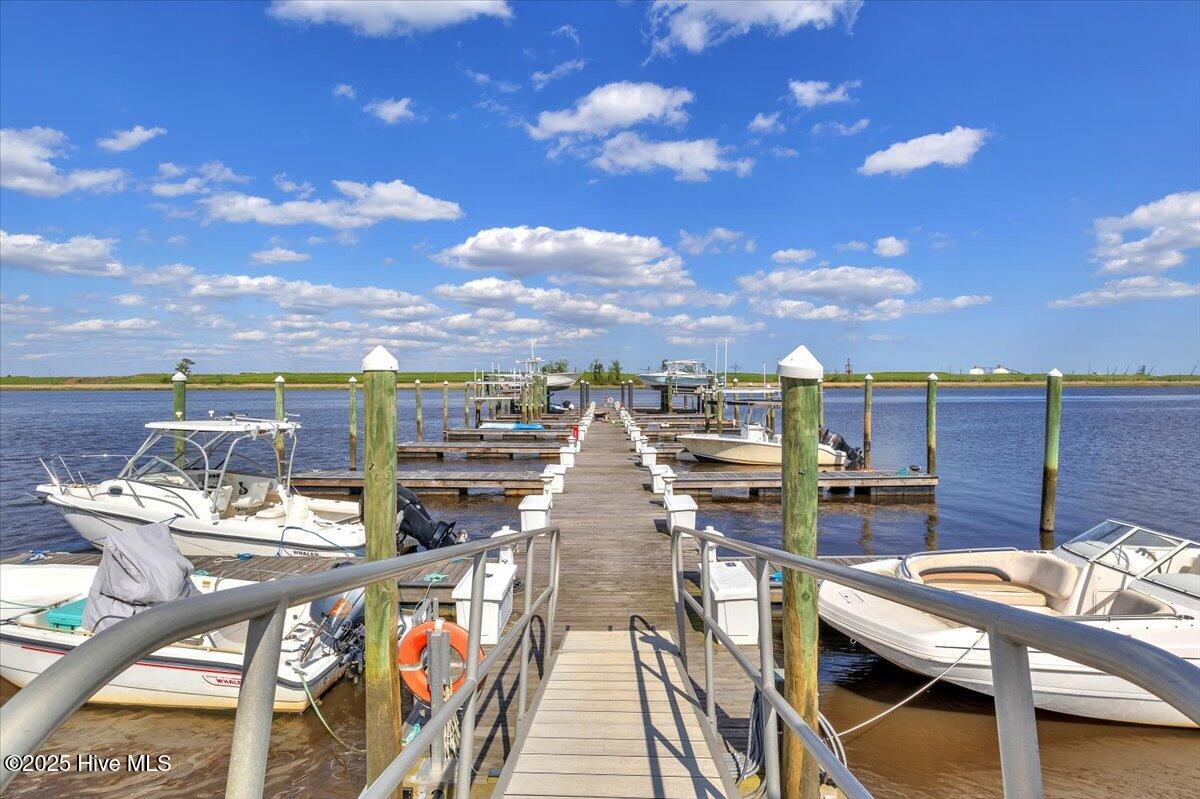 10248 Mariners Cove Court