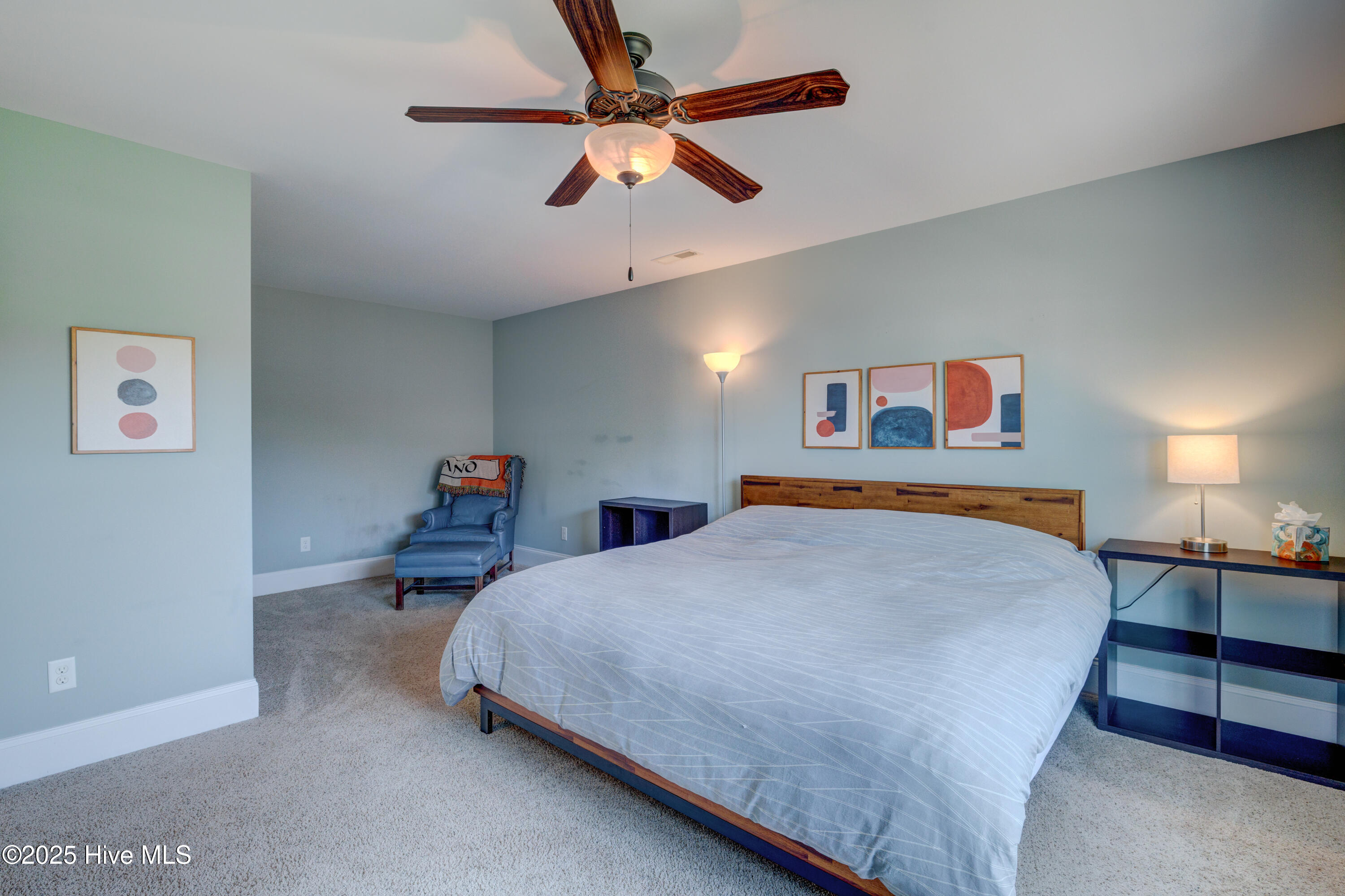 5215 Lone Eagle Court