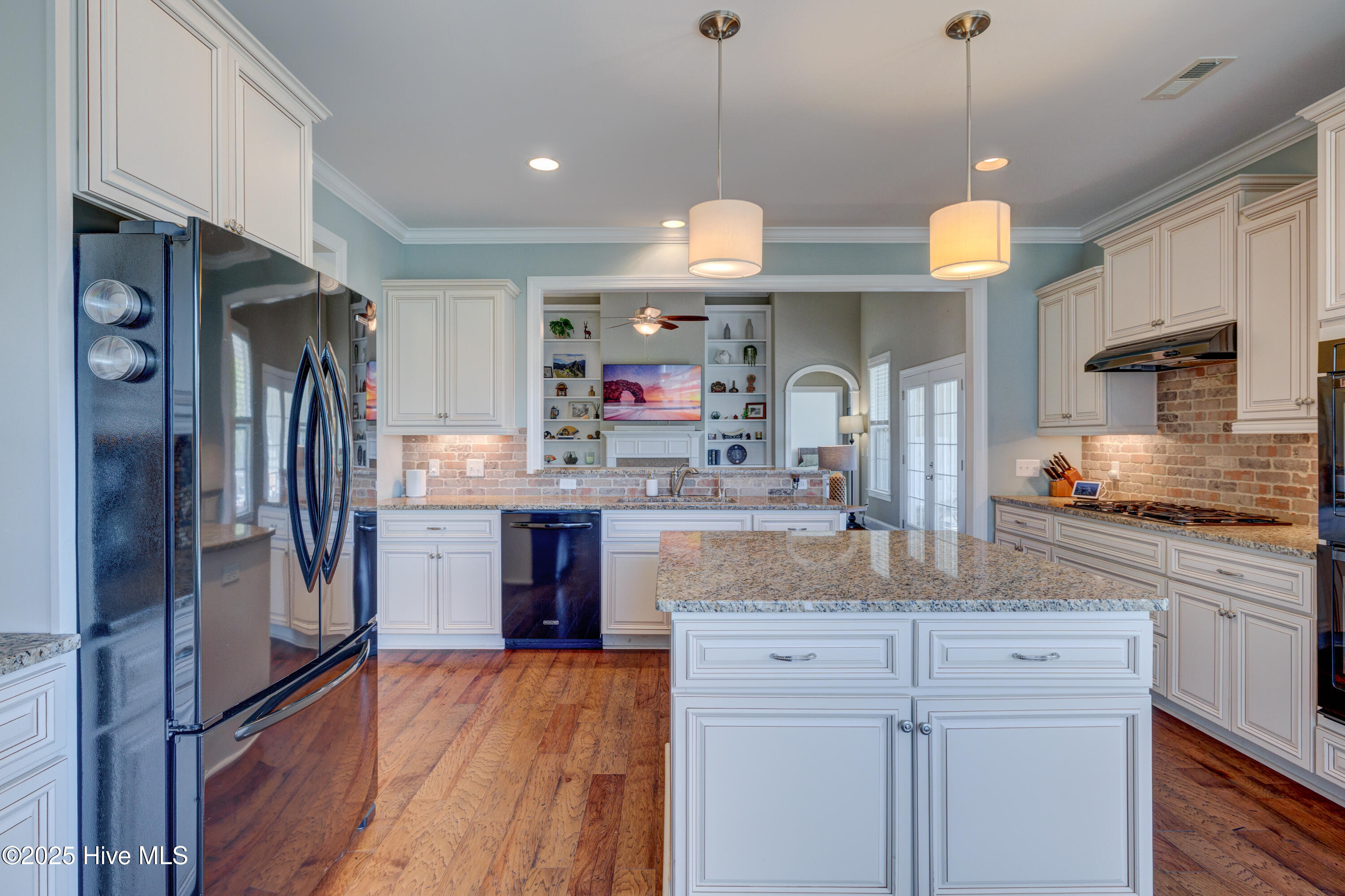 5215 Lone Eagle Court