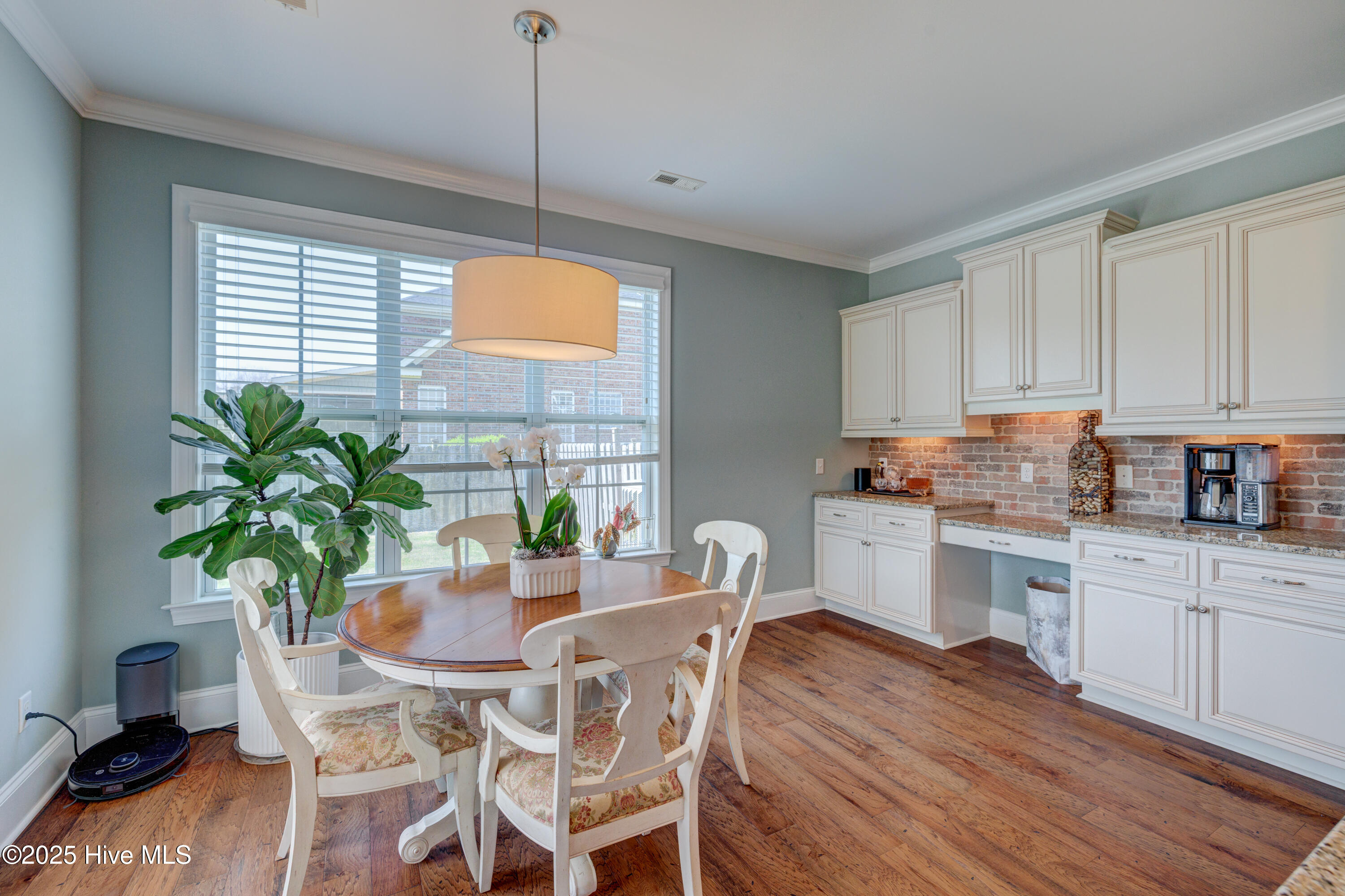 5215 Lone Eagle Court