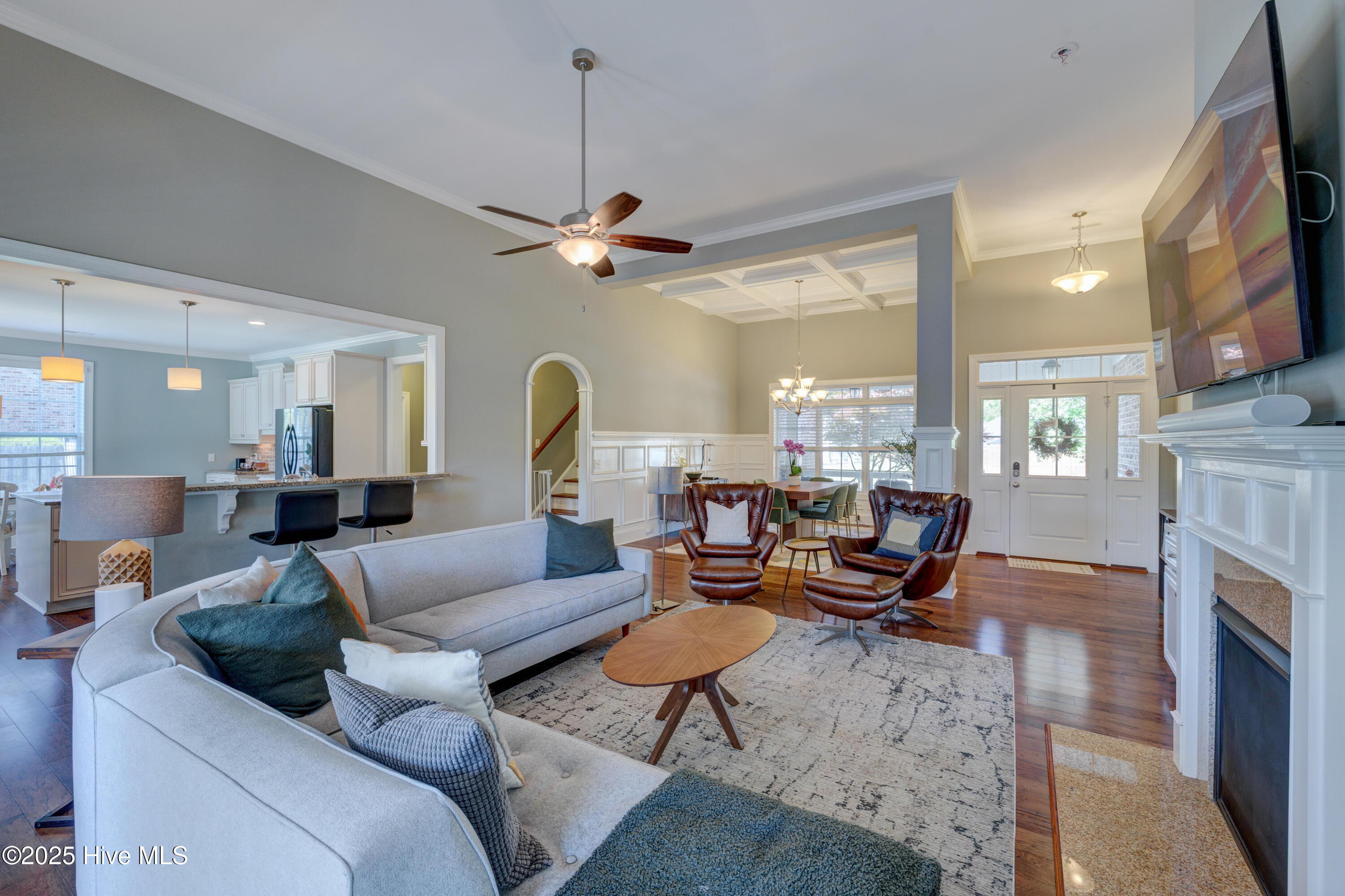 5215 Lone Eagle Court