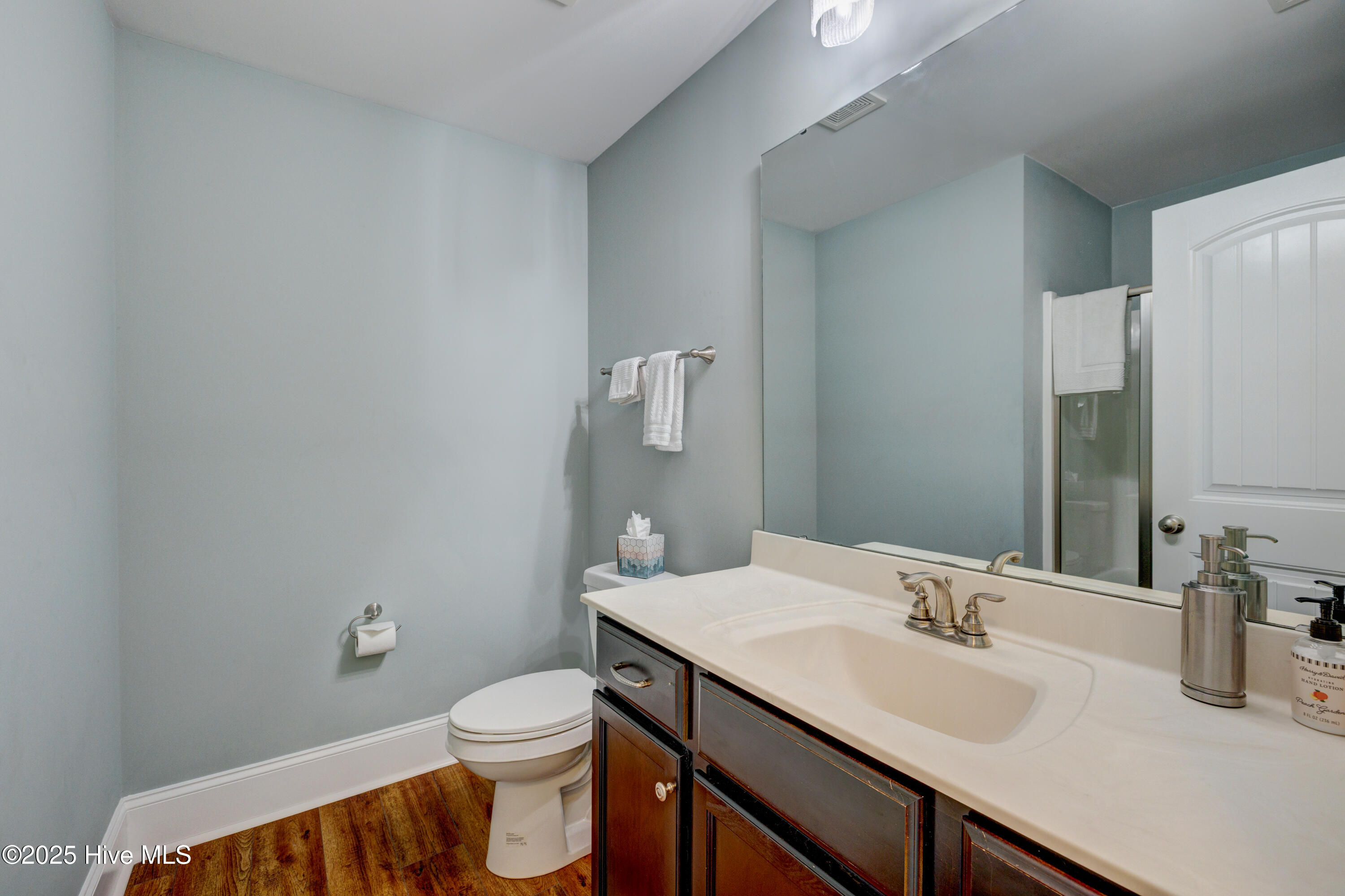 5215 Lone Eagle Court