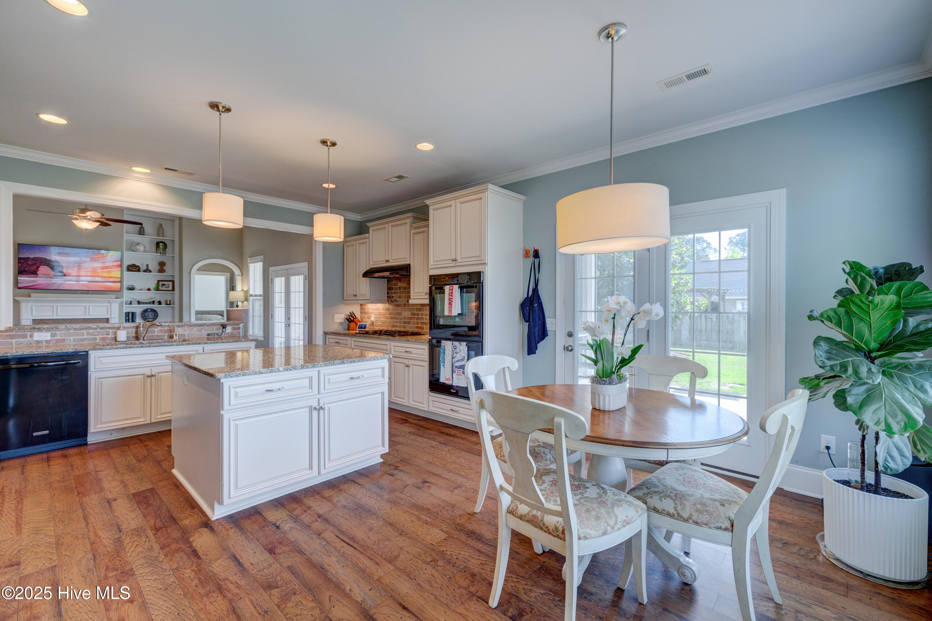 5215 Lone Eagle Court